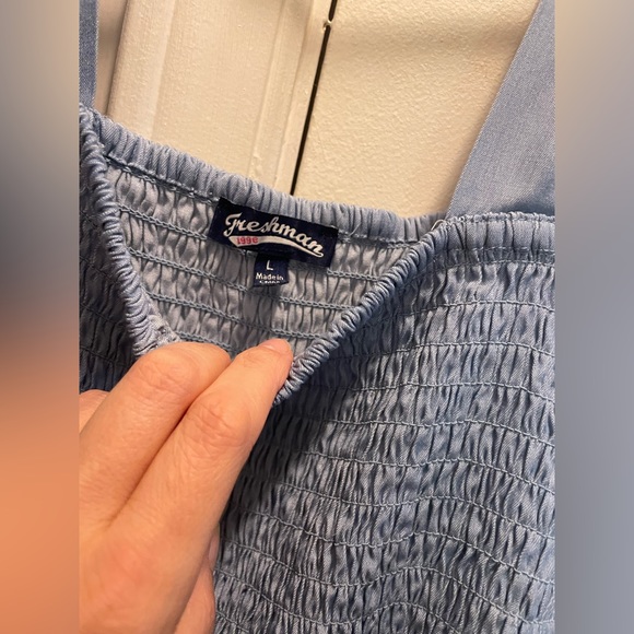 Cute top - Picture 2 of 4